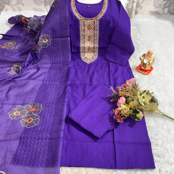 Salwar Suit - Picture 11 of 11